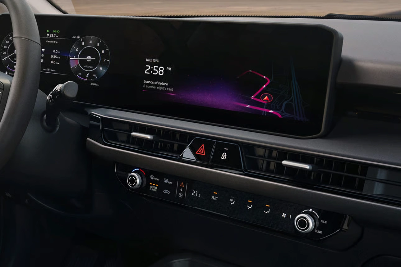 kia-stonic-ekran-dotykowy Wielofunkcyjny ekran dotykowy