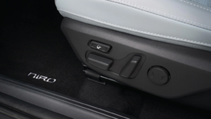 kia niro przyciski na kierownicy